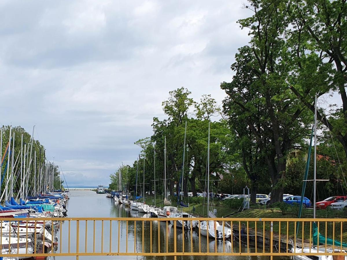 Fagreci Villa Balatonmariafurdo Exterior photo